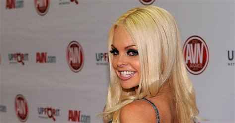 who is the biggest porn star|Call ‘Em the Dirty Dozen: The 12 Most Popular Stars in Adult。